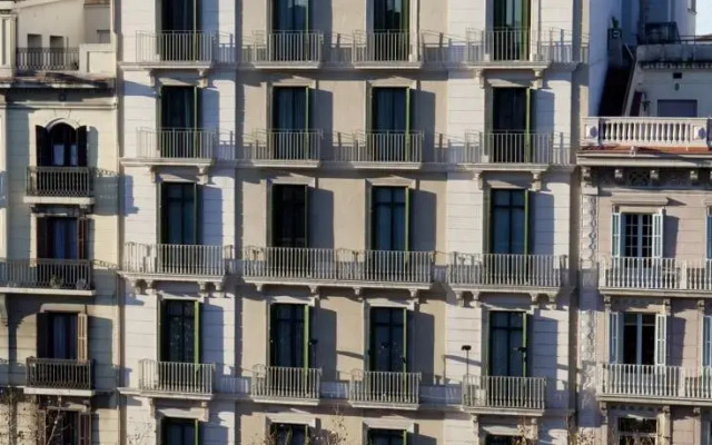 Отель Majestic Residence вид на фасад
