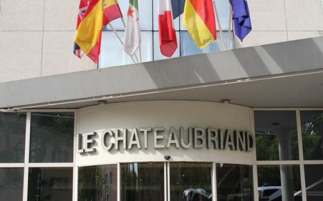 Hôtel Le Chateaubriand 1