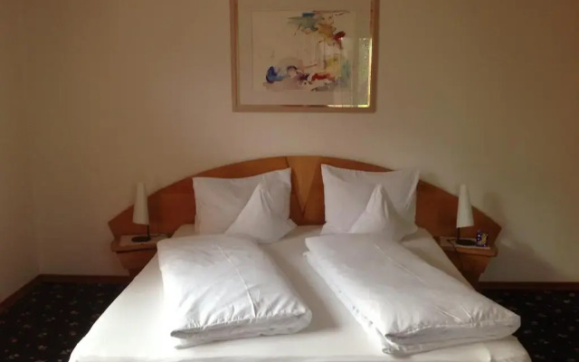 Hotel Burgleitenhof Лана комната для гостей