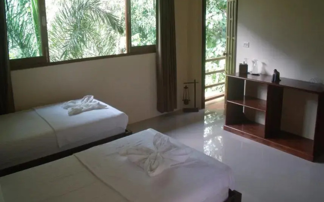 Nawee Guesthouse Chalok
