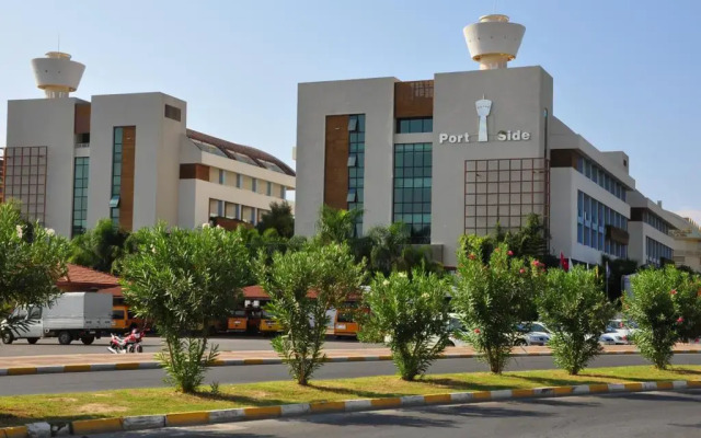Port Side Resort Hotel вид на фасад