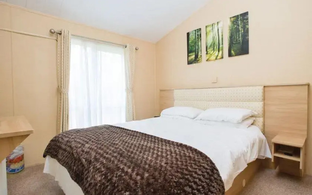 Отель Paradise Lakeside Lodges комната для гостей