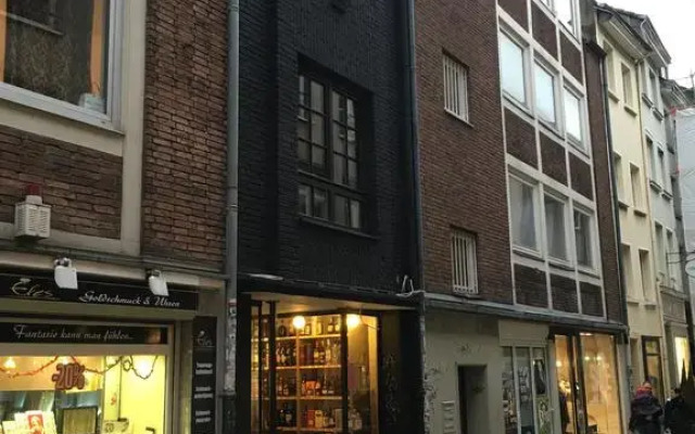 Отель Square Rooms вид на фасад
