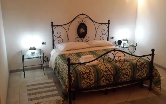 Отель A quattro passi B&B Лечче комната для гостей