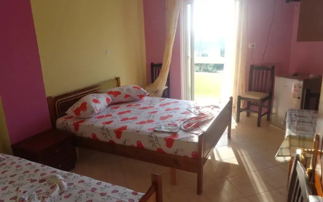 Отель Guest House Luiza & Bushati комната для гостей