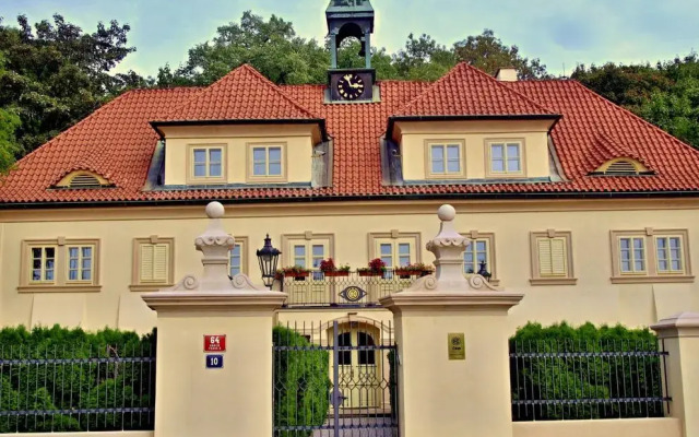 Отель Slaby&Bambur Residence Castle вид на фасад