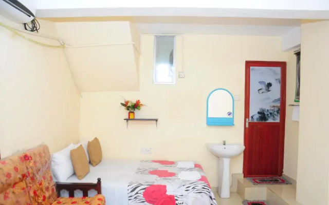 Отель Manimalar Lodge комната для гостей