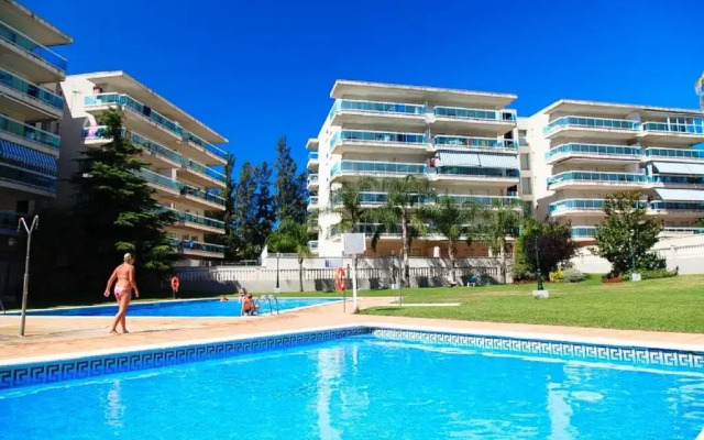 Uhc Village Park Apartments Salou Spain Zenhotels