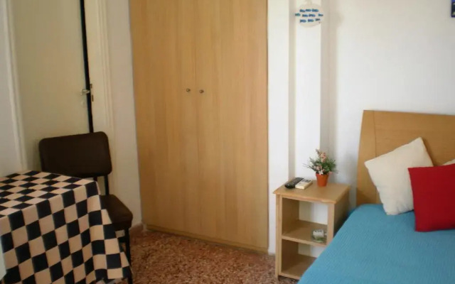 Отель Flora Rooms комната для гостей