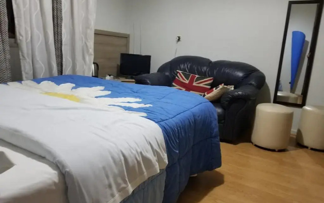Hotel London комната для гостей