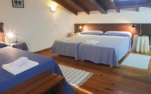 Отель Casa De La MontaÑa Онис комната для гостей