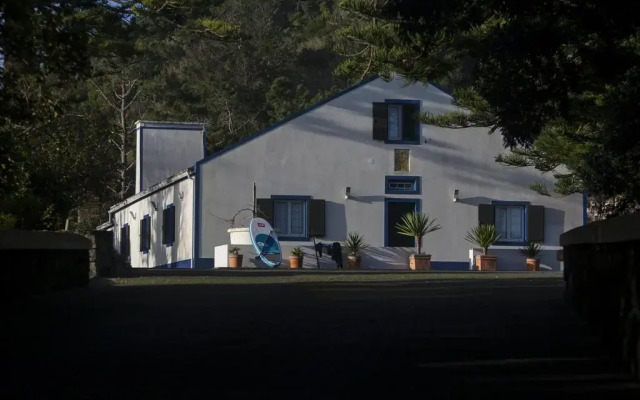 Отель Living Azores Casa do Monte вид на фасад