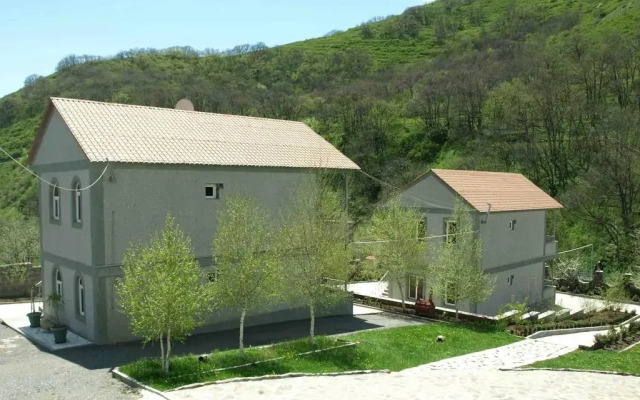 Отель MGE Cavalier Cottage Resort Complex вид на фасад