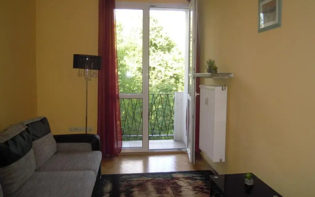 Отель Apartament przyjazny Iwicka Варшава комната для гостей