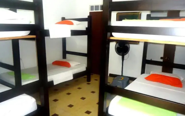 Отель Mistella Salsa Hostel Колумбия, Кали - отзывы, цены и фото номеров - забронировать отель Mistella Salsa Hostel онлайн комната для гостей