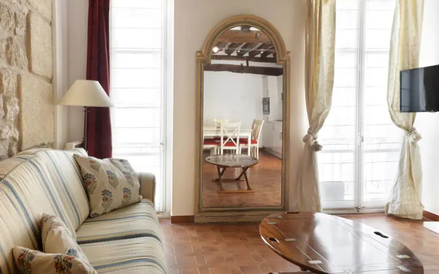 Отель Beaune Prestige Apartment Франция, Париж - отзывы, цены и фото номеров - забронировать отель Beaune Prestige Apartment онлайн комната для гостей