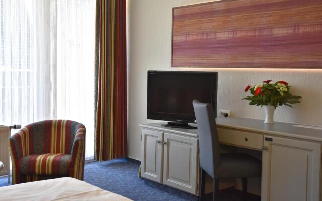 Hotel Haus Tiefenbach In Buellingen Belgium From 117 Photos