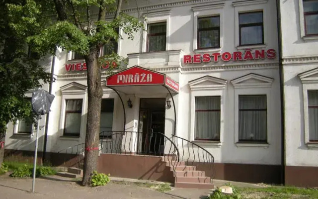 Отель Mirāža вид на фасад