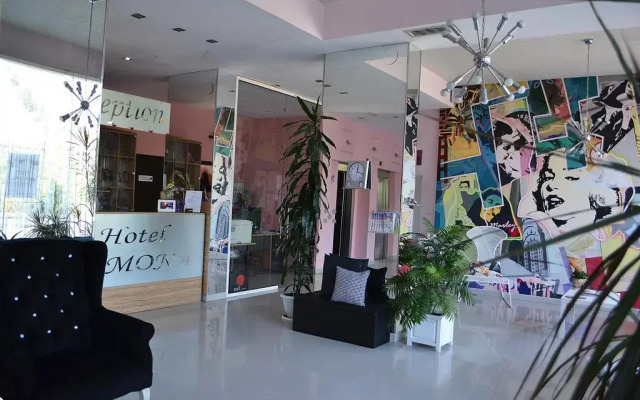 Art Hotel Simona вид на фасад