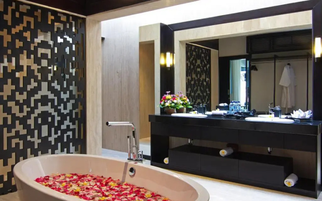 Villa Azaya Luxury Villa