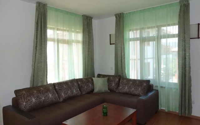 Отель Guest House Ivanini Houses Боженци комната для гостей