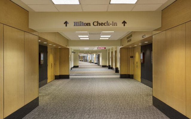 Hilton Chicago O'Hare Airport 2