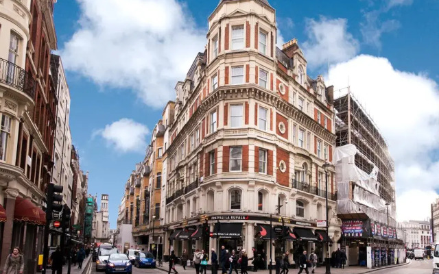 Апартаменты My Apartments Piccadilly Circus вид на фасад