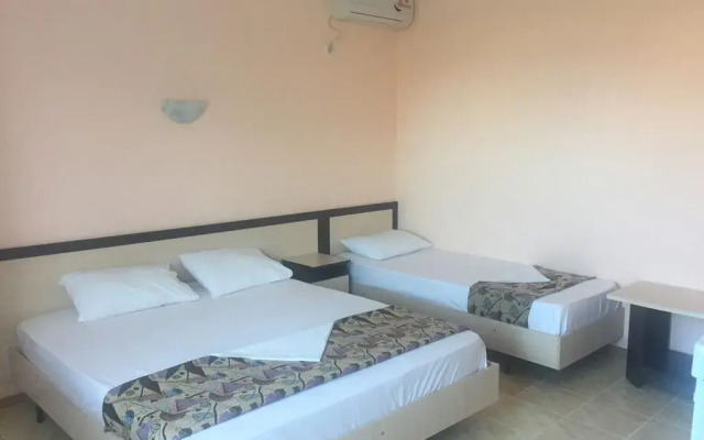 Гостиница Guest House Briz в Анапе отзывы, цены и фото номеров - забронировать гостиницу Guest House Briz онлайн Анапа комната для гостей