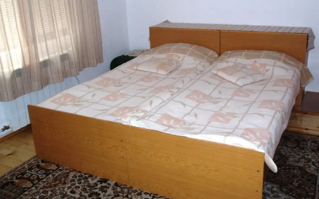 Отель Guest House Dangulevi Чепеларе комната для гостей
