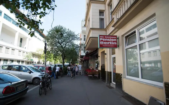 Отель City Guesthouse Pension Berlin вид на фасад