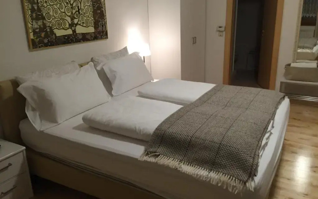 Отель Suite Bolzano Больцано комната для гостей