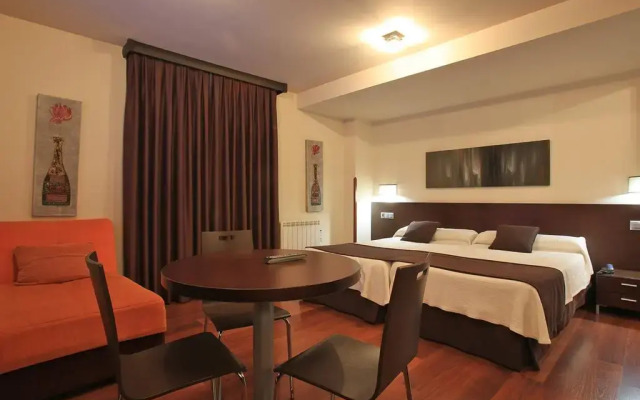 Отель Apartamentos Rurales L'Arquera комната для гостей
