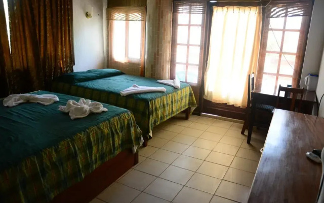 Hotel Sherwood комната для гостей