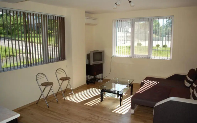 Апартаменты Tryavna Apartment Трявна комната для гостей