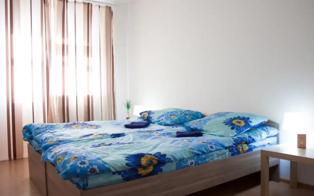 Гостиница WellHome Hostel в Новосибирске отзывы, цены и фото номеров - забронировать гостиницу WellHome Hostel онлайн Новосибирск комната для гостей