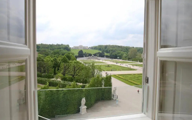 Отель Schloß Schönbrunn Grand Suite Австрия, Вена - отзывы, цены и фото номеров - забронировать отель Schloß Schönbrunn Grand Suite онлайн комната для гостей