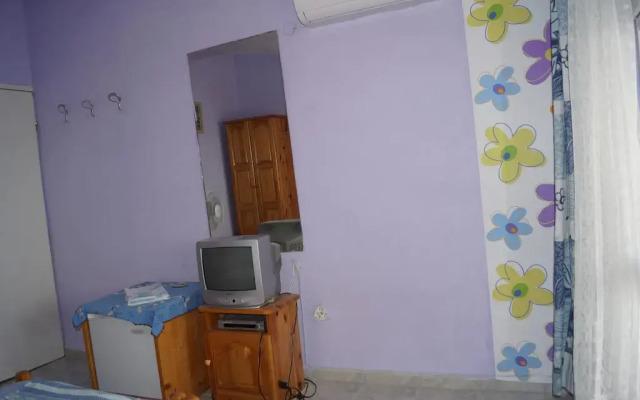 Отель Guest House Gyupchanovi Болгария, Свети Влас - отзывы, цены и фото номеров - забронировать отель Guest House Gyupchanovi онлайн комната для гостей