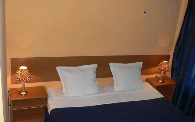 Hotel Surf комната для гостей