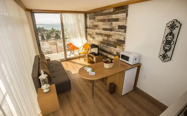 Hotel White Dahlia Чешме комната для гостей