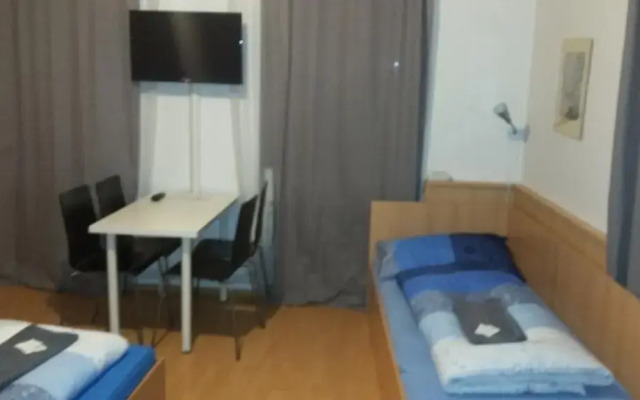 Отель Apartmány Pod věží Пльзень комната для гостей
