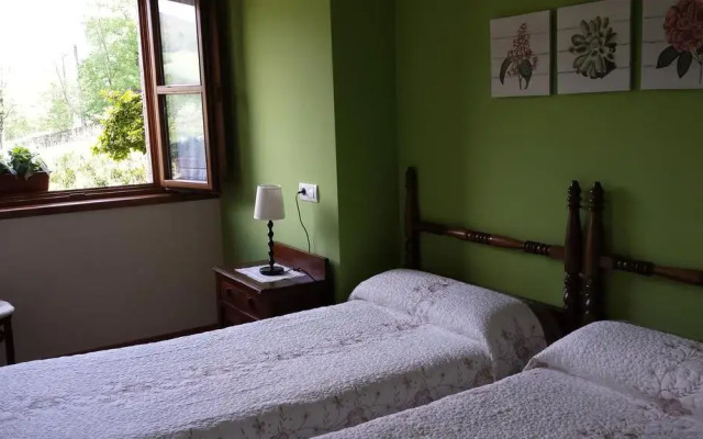 Отель Apartamentos Rurales El Picoretu Испания, Кангас-де-Онис - отзывы, цены и фото номеров - забронировать отель Apartamentos Rurales El Picoretu онлайн комната для гостей