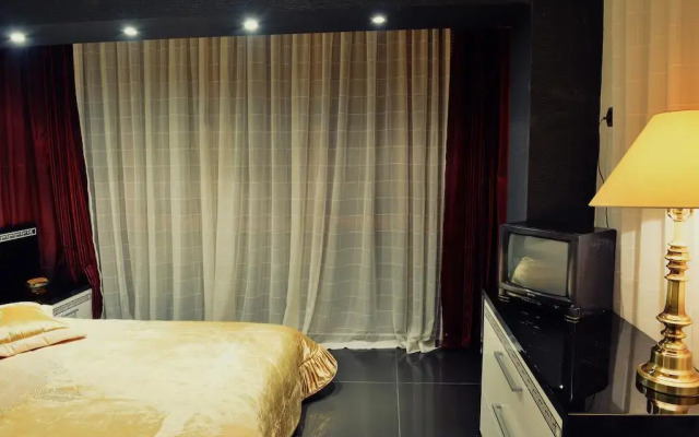 Апартаменты The Red Apartment комната для гостей