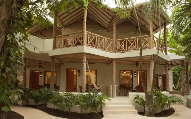 Отель Mahekal Beach Resort вид на фасад