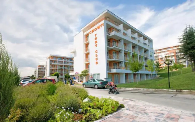 Апартаменты Crown and Imperial Fort Apartments вид на фасад