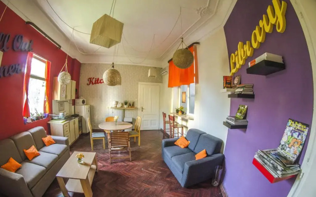 GO2 Hostel Belgrade комната для гостей