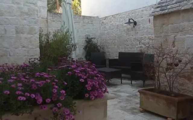Отель Alberobello Casa Vacanze Альберобелло