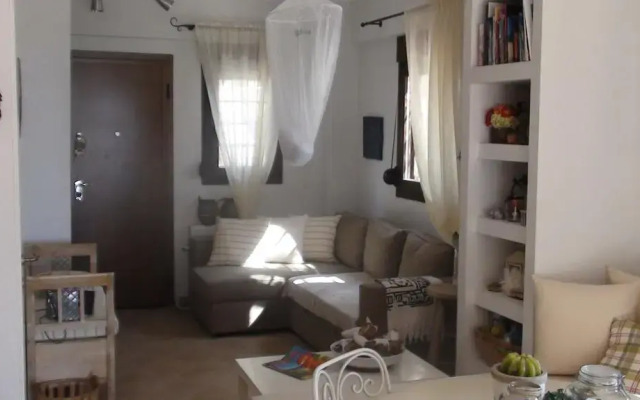 Отель Andreas Luxury Maisonette Ситония комната для гостей