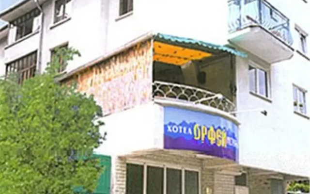 Family Hotel Orfei вид на фасад