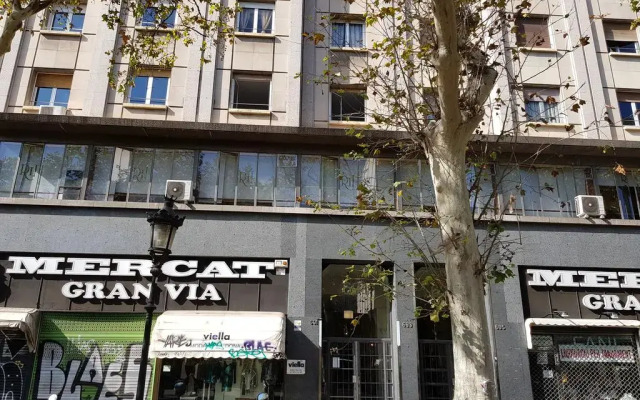 Отель Go-BCN Royal Sagrada Familia вид на фасад