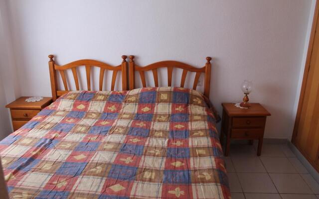 Апартаменты Apartment Los Montesinos комната для гостей